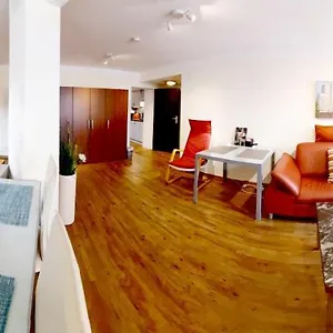 City-apartment 65qm 2-schlafzimmer Wlan Nichtraucher Parken Apartment